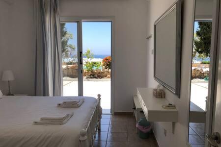 Kings Palace - Superb 2 Bed Ground Floor Apartment Paphos Eksteriør billede