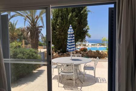 Kings Palace - Superb 2 Bed Ground Floor Apartment Paphos Eksteriør billede